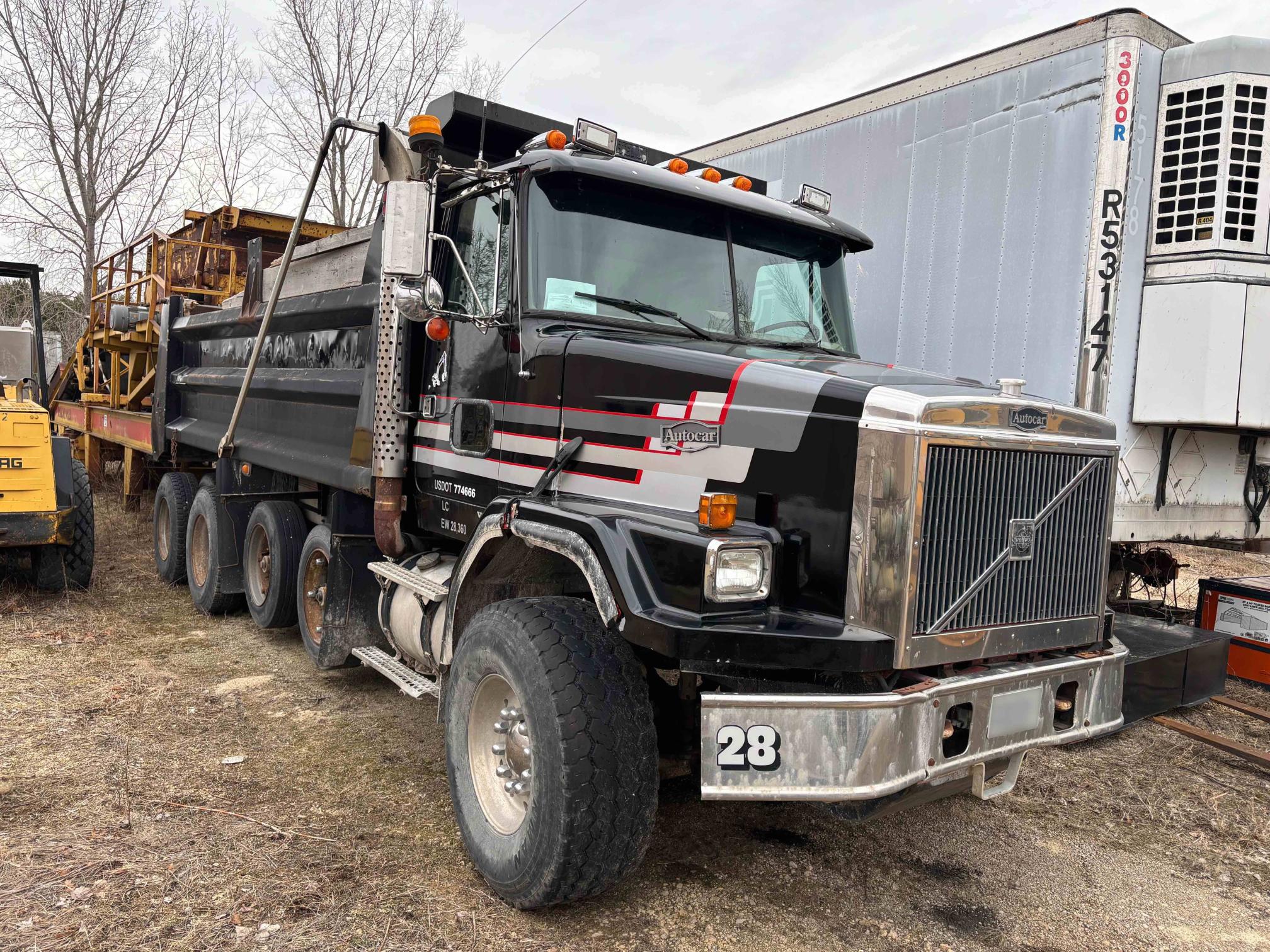 1996 VOLVO Quad-Axle - Image 4